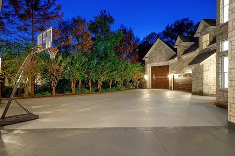 15 Netherfield Way The Woodlands TX 77382