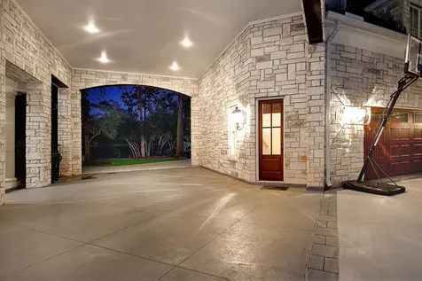15 Netherfield Way The Woodlands TX 77382