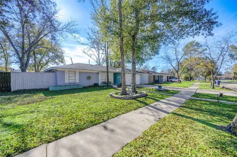 9305 Gettysburg Avenue Texas City TX 77591