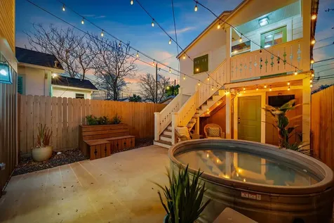 4117 Avenue R Galveston TX 77550