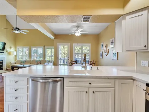 16627 Bayfront Drive Jamaica Beach TX 77554