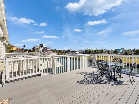 16627 Bayfront Drive Jamaica Beach TX 77554