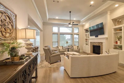 10090 S Goshawk Trail Conroe TX 77385