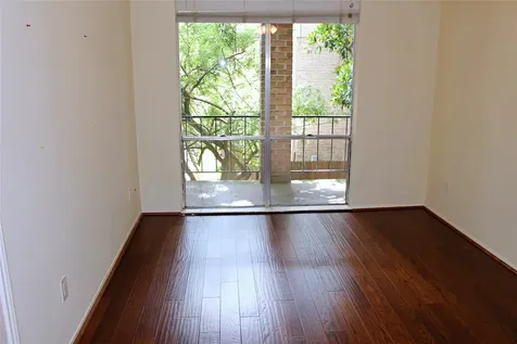 4635 Wild Indigo Street 515 Houston TX 77027