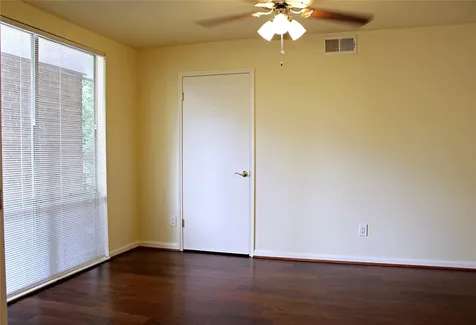 4635 Wild Indigo Street 515 Houston TX 77027
