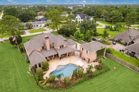 1002 Cowards Creek Court Friendswood TX 77546