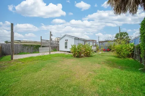 6317 P 1/2 Galveston TX 77551