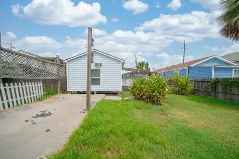 6317 P 1/2 Galveston TX 77551