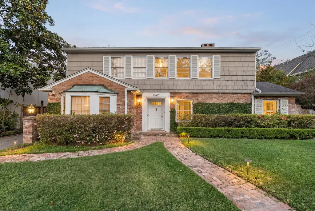 1907 Bellmeade Street Houston TX 77019