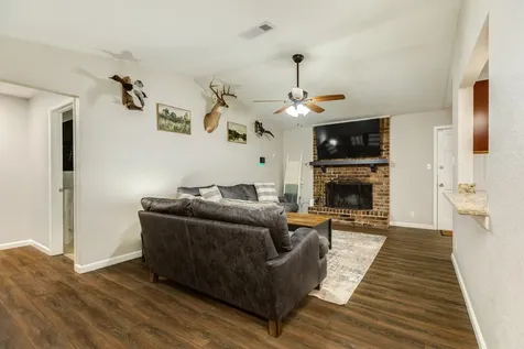 239 Lakewood Drive Clute TX 77531