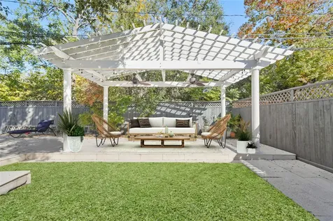 2008 Dryden Road Houston TX 77030