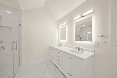 2008 Dryden Road Houston TX 77030