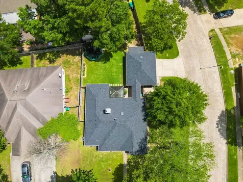 200 Canterbury Drive Conroe TX 77303