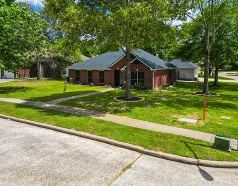 200 Canterbury Drive Conroe TX 77303