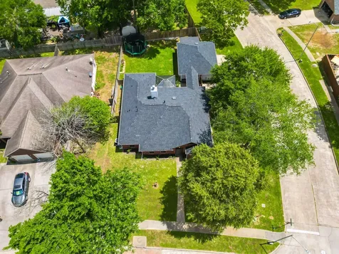 200 Canterbury Drive Conroe TX 77303