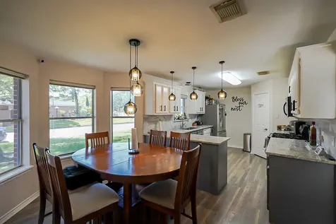 200 Canterbury Drive Conroe TX 77303
