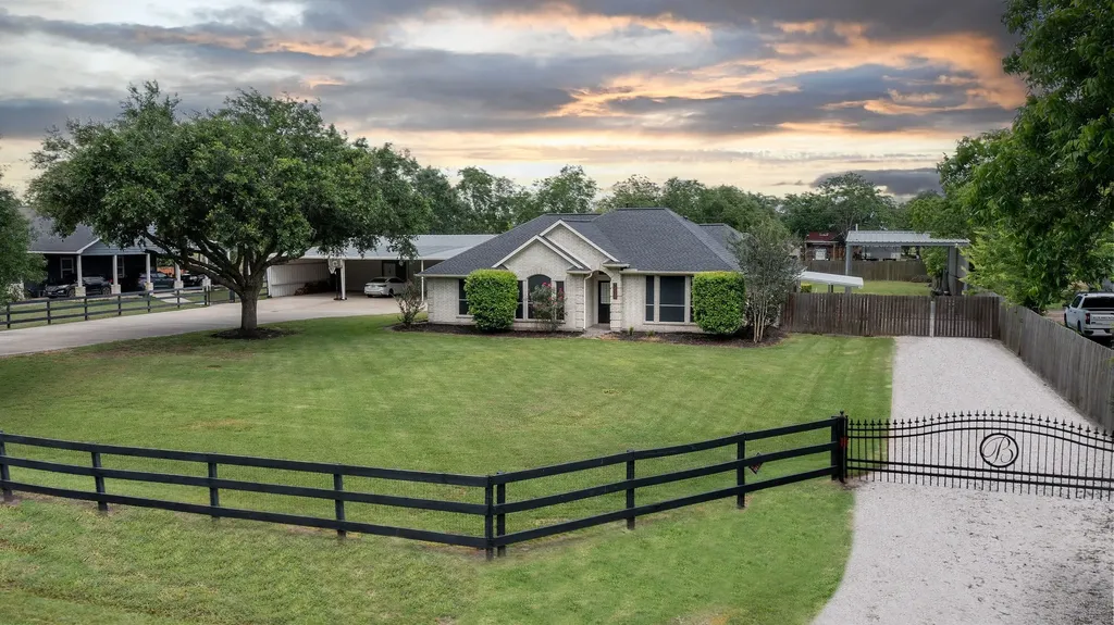 7905 Kathryn Road Needville TX 77461