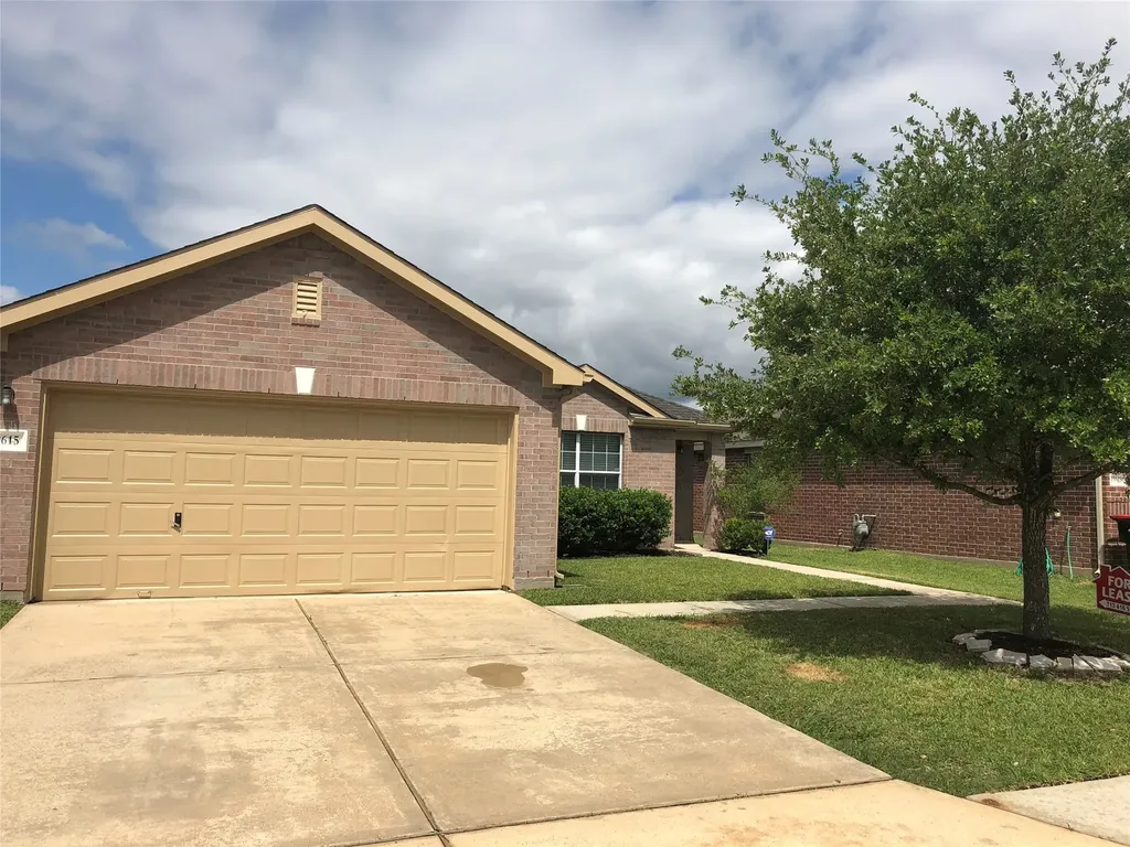 19615 Hollington Drive Tomball TX 77375