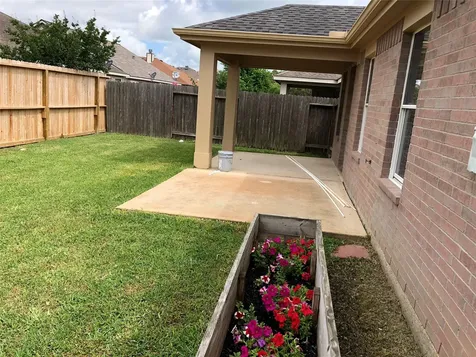 19615 Hollington Drive Tomball TX 77375