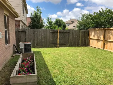 19615 Hollington Drive Tomball TX 77375