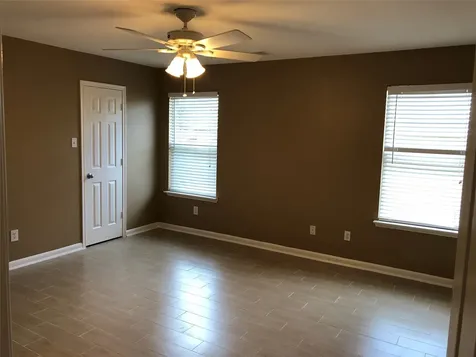 19615 Hollington Drive Tomball TX 77375