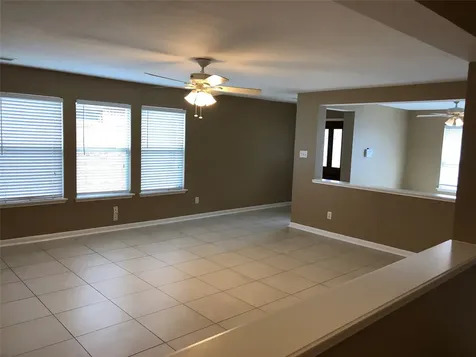 19615 Hollington Drive Tomball TX 77375