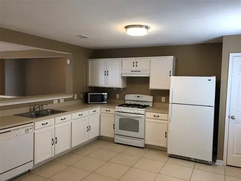 19615 Hollington Drive Tomball TX 77375