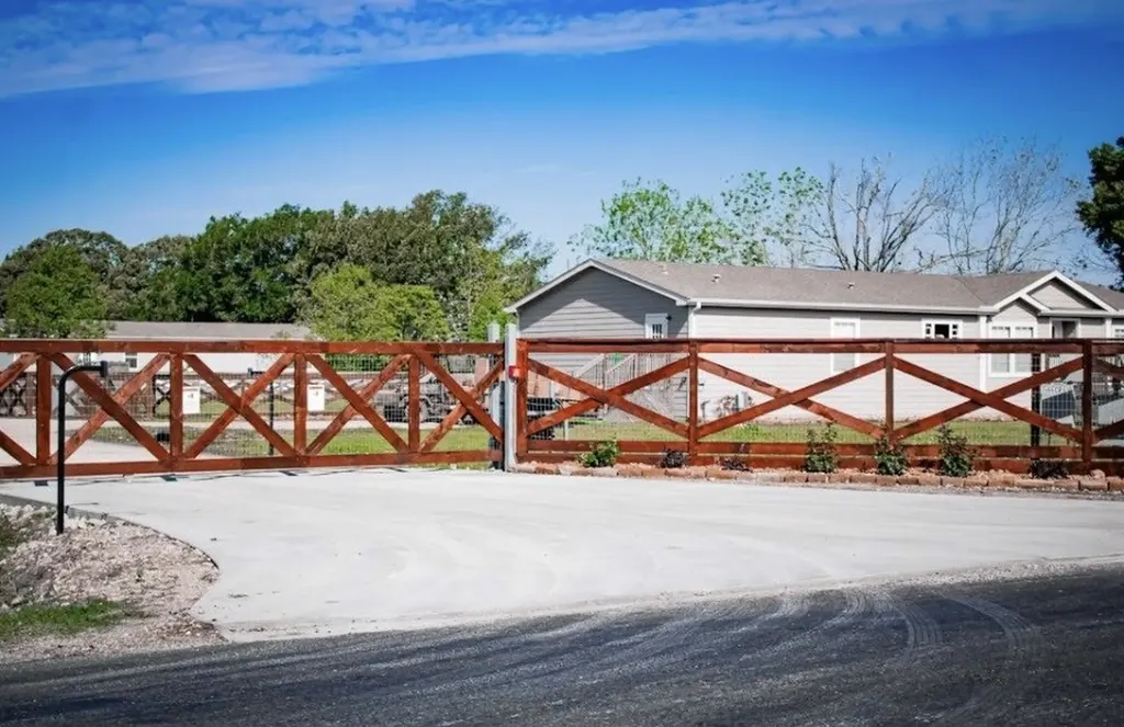 1566 County Road 610 E Dayton TX 77535
