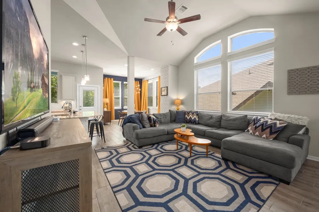 255 S Spotted Fern Drive Montgomery TX 77316