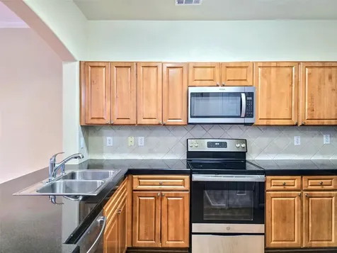 12707 Boheme Drive 506 Houston TX 77024