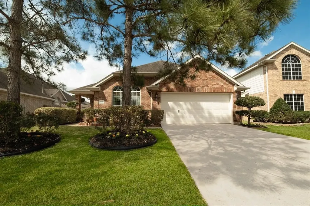 2608 Easton Springs Court Pearland TX 77584