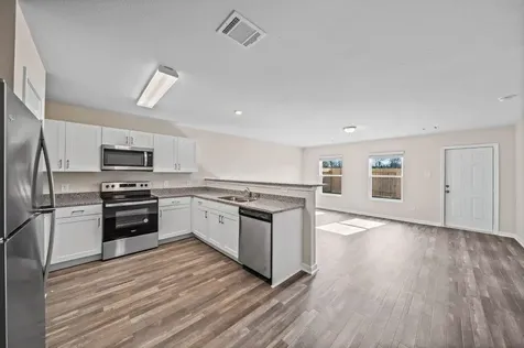 103 Bering Drive Huntsville TX 77320