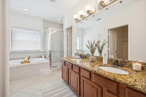 5210 Petty Street A Houston TX 77007
