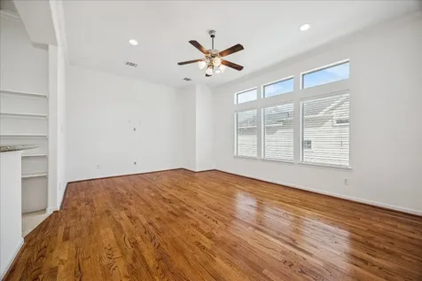 5210 Petty Street A Houston TX 77007
