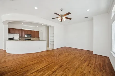 5210 Petty Street A Houston TX 77007