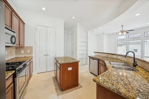 5210 Petty Street A Houston TX 77007