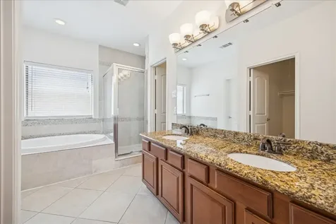 5210 Petty Street A Houston TX 77007