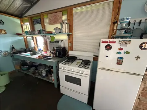 1270 N Monkhouse Drive Crystal Beach TX 77650