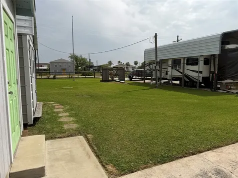 1270 N Monkhouse Drive Crystal Beach TX 77650