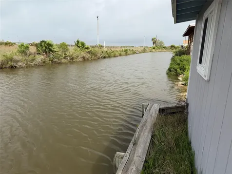 1270 N Monkhouse Drive Crystal Beach TX 77650
