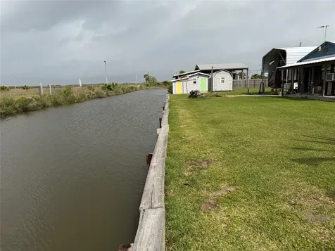 1270 N Monkhouse Drive Crystal Beach TX 77650