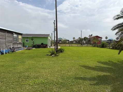 1270 N Monkhouse Drive Crystal Beach TX 77650
