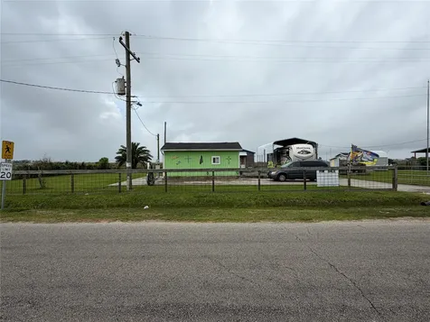 1270 N Monkhouse Drive Crystal Beach TX 77650