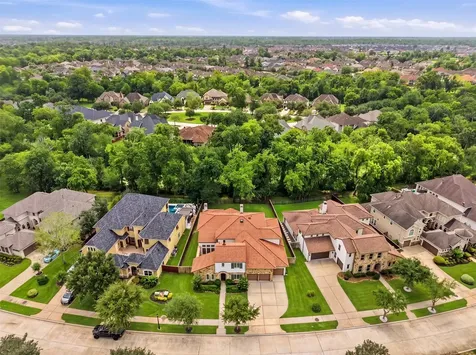 6139 Logan Creek Lane Sugar Land TX 77479