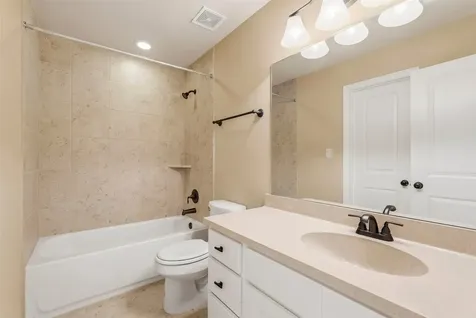6139 Logan Creek Lane Sugar Land TX 77479