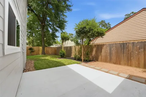5122 Creek Shadows Drive Kingwood TX 77339