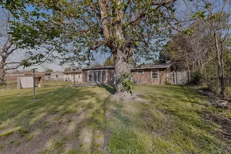 11936 Hoblitzelle Drive Dallas TX 75243
