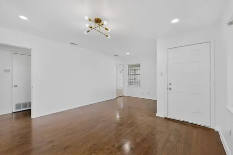 11936 Hoblitzelle Drive Dallas TX 75243