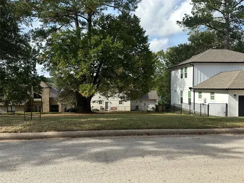 652 Cherry Hills Drive Huntsville TX 77340