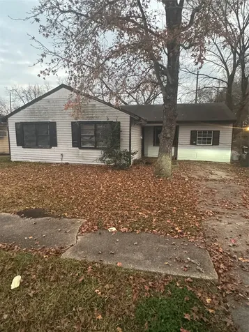 5326 Kenilwood Drive Houston TX 77033